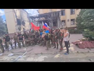 free в сети появляются видео как утверждается с улиц лисичанска который по информации россми практически полностью hd