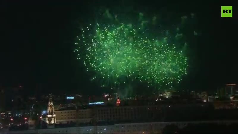 free небо над москвой в день города озарили более 70 тыс залпов праздничных фейерверков hd