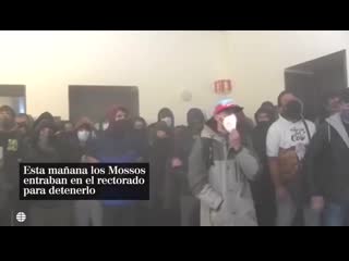 free штурмом здание университета чтобы задержать рэпера за неправильные песни и дело кстати было в испании штурмом здание hd