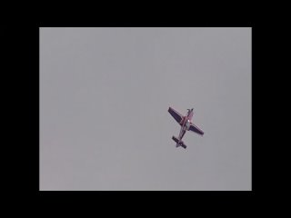 free семикратная абсолютная чемпионка мира по самолётному спорту светлана капанина на самолёте extra hd