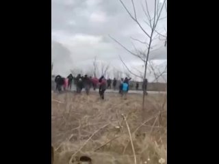 free в энергодаре людей которые блокируют маршрут передвижения вс рф начали разгонять дымовыми гранатами hd