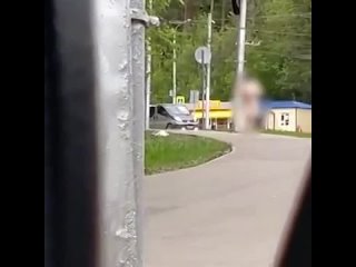 free средь белого дня разделась женщина и пошла гулять по городу hd