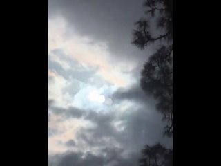 free на небе было видно 3 солнца хотя многие люди думают что такие изображения фейк многие полагают что это планета x hd