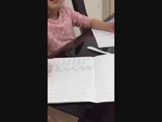 free ребёнок делает уроки и плачет аниса я никогда это не закончу hd