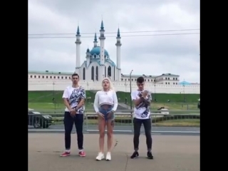 free 19 летняя девушка станцевала тверк на фоне мечети кул шариф hd
