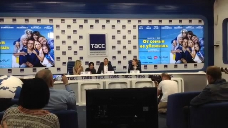 free дэни бун и лоранс арне на пресс конференции в москве тасс hd