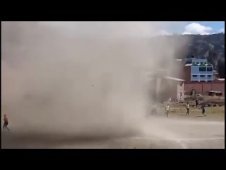 free его закружило и подбросило на несколько метров вверх сообщают сми hd