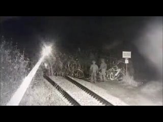 free вчерашняя неудачная попытка около 50 человек пересечь границу польши была снята на видео польскими пограничниками hd