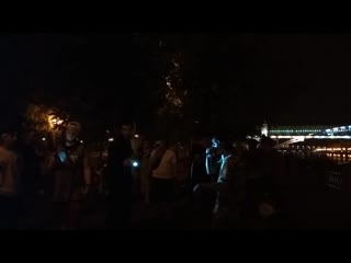 free москва 479 вечером в парке на нескучном саду парк нескучный сад культуры и отдыха пкио летом ночью hd