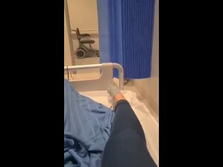 free сейчас она в неврологическом отделении врачи утверждают что у нее неврологический ответ на вакцину hd