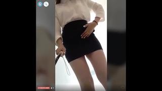 free школьница разделась прямо в подъезде hd