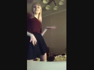 free танцы миленькой блондинки в прямом эфире перископperiscope hd