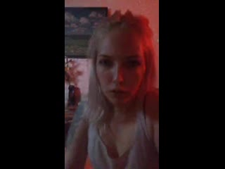 free молодые девушки показывают попки в прямом эфире перископperiscope hd