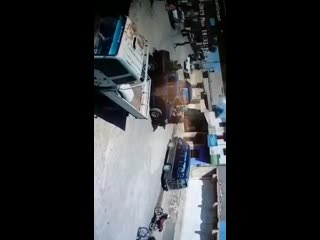 free видео из местных источников взрыв нацеленный на командира ополчения рпк сдф по имени халийль аль вахаш в сельской hd