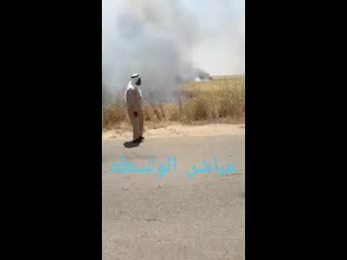 free сильный пожар на пшеничных полях вспыхнул в окрестностях города сулюк на севере сельской местности ракка сирия hd