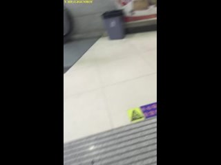 free китаец секс маньяк кончет на жопы азиаток публичное порно сперма конча на юбку штаны трусики в метро автобус hd