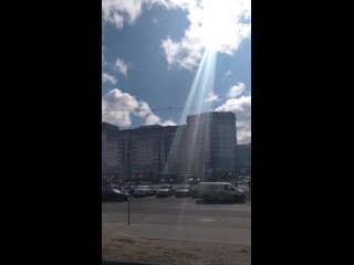 free произошел троллинг жители уручья прямо на глазах у людей с красно зелеными флагами запустили в небо шары с бчб hd