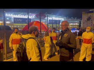 free представитель арены предлагает беларусам снять одежду чтобы пройти на матч hd