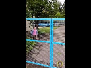 free дочь неохотно встретила маму но потом hd