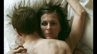 free секс женщины с молодые в русском фильме разрешила кончить внутрь изменяет мужу со школьником ебет взрослую тетю hd