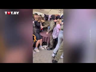 free в минске на акции солидарности задержали 15 человек вышедших поддержать задержанных в холле университета студентов hd
