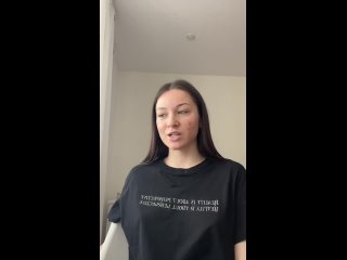 free девушку небольшого ума которую слил поздняков жалуется в тик токе на жизнь проблема далеко не в твоей коже а в твоем hd