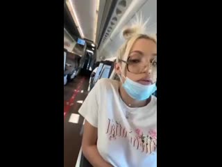 free ледибой со здоровенным членом дрочит в самолёте hd