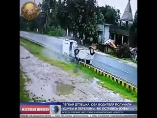 free легкая дтпешка оба водителя получили ушибы и переломы но остались живы mp4 hd