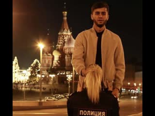 free таджикского блогера задержали за оскорбительное фото на фоне храма в москве hd