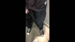 free одноклассница глотает сперму после школы в торговом центре любительский минет на публике hd