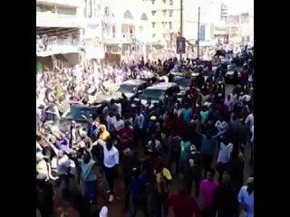 free в наироби полицеиские применили против протестующих водометы и слезоточивыи газ тысячи кениицев вышли на митинг hd