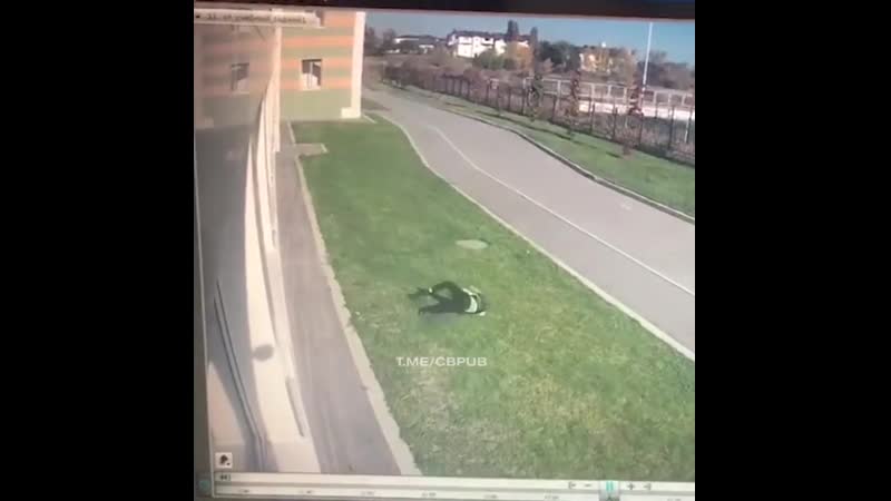 free в нальчике из окна четвертого этажа во время перемены выпал школьник причины устанавливаются карапуз в больнице hd