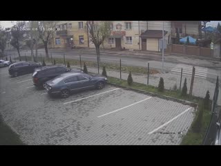 free водитель из львова не справился с управлением и неудачно влетел в дерево hd