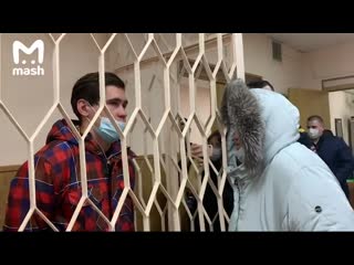 free reeflay точно сказал все ближайшие 2 месяца он проведет в сизо но с этим решением стример не согласен будет hd