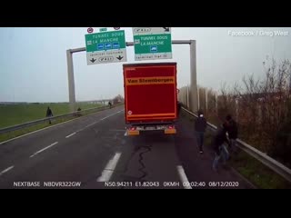 free в западной европе участились случаи нападения мигрантов на дальнобойщиков hd