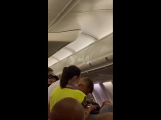 free с рейса одесса анталия сняли мужика который отказался в самолёте надеть маску и начал скандалить hd