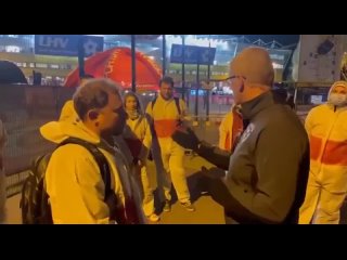free в эстонии белорусов в одежде с расцветкой национального флага не пустили на матч сборной белоруссии hd