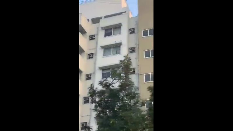 free в таиланде туристу постоянно казалось что кто то трогает его за жопу когда он сидит на унитазе hd