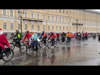 free дед морозы и снегурочки на велосипедах рассекают по центру питера hd