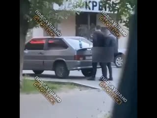 free в смоленске двое пьяных мужиков устроили разврат прямо на улице hd