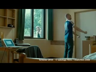 free лысому мужику очень нравится песня и он делает её погромче hd