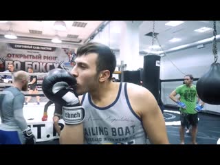 free девочка чемпионка мира по боксу притворилась новичком и наказала бойцов мма hd