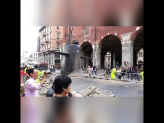 free русская подводная лодка в центре милана hd
