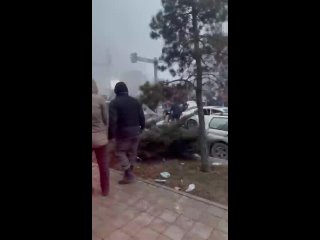 free к месту скопления людей приехала машина с полным багажником оружия hd