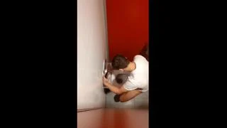 free парни натуралы дрочат в туалетах hd
