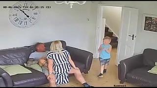 free маленький пиздюк не дает родителям возможности поебаться муж и жена хотят трахаться но сын мешает им семейная пара hd