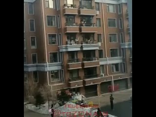 free в китае голый любовник почти смог сбежать от агрессивно настроенного мужа hd