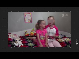 free девочка показала жест о помощи в эфире мужское женское невербальный сигнал о домашнем молодые hd