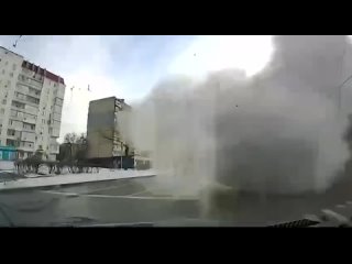 free видео с видеоригестратора в харькове где снаряд прилетел прямо возле машины местного жителя hd
