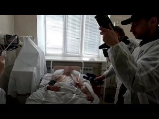 free врачи из днр сделали практически невозможное провели операцию на открытом работающем сердце hd